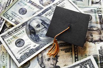 These 3 Stocks Benefit From Student Loan Repayments, but Only 1 Is a Long-Term Buy: https://g.foolcdn.com/editorial/images/739275/student-loan-repayment.jpg
