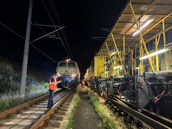 EQS-News: Vossloh's unique rail replacement technology enables refurbishment of the important Cologne - Rhine/Main high-speed line in record time: https://eqs-cockpit.com/cgi-bin/fncls.ssp?fn=download2_file&code_str=d11e0cefc342835f08a8ace8c5abe4ba