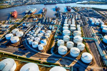 Up 50% in The 2022 Bear Market, Is Phillips 66 Still a Winner?: https://g.foolcdn.com/editorial/images/716894/oil-refinery-and-fuel-storage-tanks.jpg