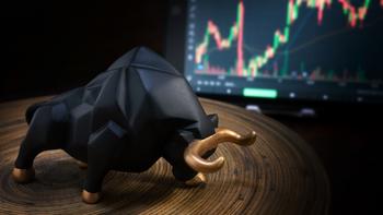 A Bull Market Is Coming: 2 Blue Chip Growth Stocks to Buy Now and Hold Forever: https://g.foolcdn.com/editorial/images/737488/bull-market-2.jpg