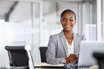 Today's Workers Expect 20% of Their Retirement Income to Come From Social Security. Here's Why That's a Good Thing: https://g.foolcdn.com/editorial/images/744712/woman-30s-smiling-desk-gettyimages-1413763035.jpg