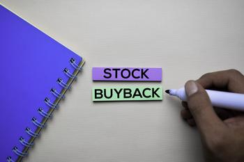 1 Artificial Intelligence (AI) Stock-Buyback Stock to Buy Hand Over Fist, and 1 to Avoid (for Now): https://g.foolcdn.com/editorial/images/791853/gettyimages-1158906702-2.jpg