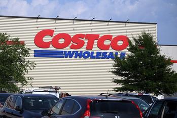 Costco CFO Richard Galanti Says His Days as CFO Are Numbered, but the $1.50 Hot Dog Combo Is "Forever": https://g.foolcdn.com/editorial/images/764436/cost.jpg