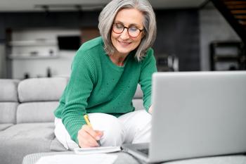 Plan to Delay Social Security Past Age 70? Here's Why You Ought to Rethink That.: https://g.foolcdn.com/editorial/images/766252/older-woman-taking-notes-at-laptop-gettyimages-1407163041.jpg