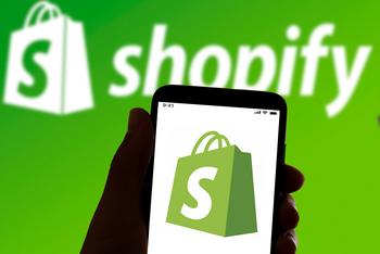 6 Reasons to Buy Shopify Stock Like There's No Tomorrow: https://g.foolcdn.com/editorial/images/786714/shop.jpg