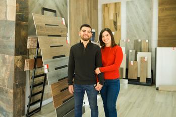 Why Floor & Decor Stock Rose as Much as 13% This Morning: https://g.foolcdn.com/editorial/images/694628/22_08_05-two-people-standing-in-front-a-flooring-display-in-a-store-_diy-housing-remodel-_mf-dload.jpg