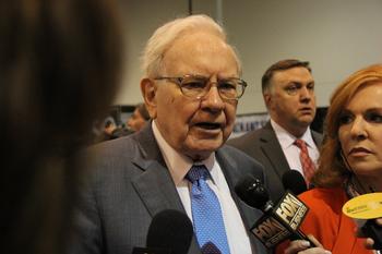 Nearly 43% of Warren Buffett's Portfolio Is Invested in These 5 Tech Stocks: https://g.foolcdn.com/editorial/images/717442/warren-buffett-with-crowd-and-microphones.jpg