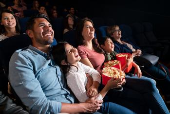 This Could Be a Game-Changer for Warner Bros. Discovery. Time to Buy?: https://g.foolcdn.com/editorial/images/695300/family-fun-at-movies-amc-regal-cinema.jpg