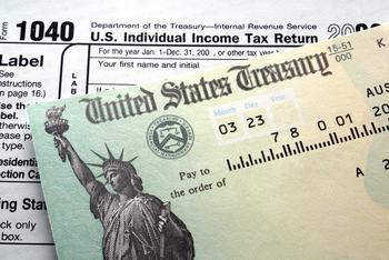 Did You Get the Average $3,011 Tax Refund for Your 2023 Return? 3 No-Brainer Stocks to Buy Now: https://g.foolcdn.com/editorial/images/772975/tax-refund-check.jpg