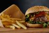 3 fast food stocks report Q4 earnings, heres what to expect: https://www.marketbeat.com/logos/articles/med_20240117075537_3-fast-food-stocks-report-q4-earnings-heres-what-t.jpg