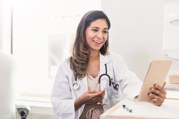 Better Growth Stock: Teladoc vs. Hims & Hers: https://g.foolcdn.com/editorial/images/708117/telehealth-doctor-virtual-visit-woman-2.jpg