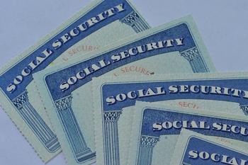 What Does April's Inflation Data Mean for Social Security Recipients?: https://g.foolcdn.com/editorial/images/732582/social-security-cards-2_gettyimages-488652936.jpg