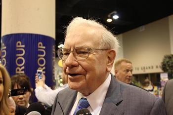 21% of Warren Buffett's Portfolio Is Invested In Just 5 Bank Stocks: https://g.foolcdn.com/editorial/images/716052/buffett-tmf-photo.jpeg