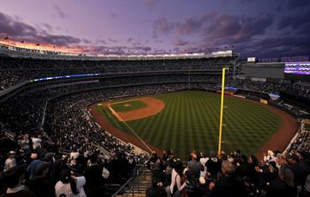 T-Mobile 5G Swings into Yankee Stadium: https://mms.businesswire.com/media/20220817005819/en/1547675/5/nr-hero-5G-YankeeStadium-8-17-22-1024x650.jpg