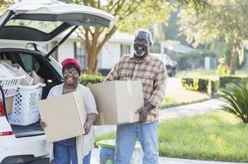 3 Signs You're Best Off Relocating in Retirement: https://g.foolcdn.com/editorial/images/783189/seniors-moving-gettyimages-1206740050.jpg