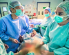 Zum ersten Mal im Nahen Osten korrigiert eine endoskopische In-Utero-Operation am KFSHRC einen Rückenmarksdefekt bei einem 26 Wochen alten Fötus: https://ml.globenewswire.com/Resource/Download/eca752e8-75a8-4a38-bc99-6578ad61555e/image1.png