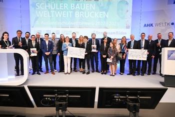 German International School of Silicon Valley Wins Highly Endowed Prize with Innovative AI Project Awarded by the German Chamber of Commerce (IHK) : https://www.irw-press.at/prcom/images/messages/2023/70502/GermanInternationalSchool_110523_PRCOM.003.jpeg