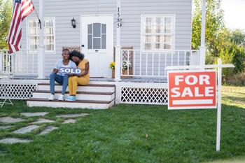 Barbara Corcoran Says We Could Have a COVID Housing Market Back Before You Know It: https://g.foolcdn.com/editorial/images/738617/couple-sells-home-success-front-porch.jpg