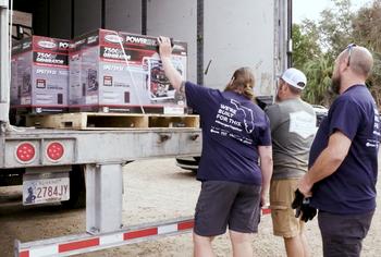 PGT Innovations mobilizes team to deliver post-storm aid following Hurricane Idalia: https://mms.businesswire.com/media/20230912582974/en/1888212/5/Photo_1.jpg