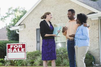 Why Redfin Stock Surged This Week: https://g.foolcdn.com/editorial/images/718435/real-estate-gettyimages-491810286.jpg