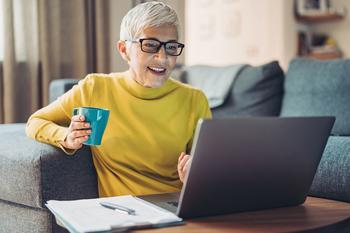 1 No-Brainer Rule of Thumb to Help Your Retirement Savings Last: https://g.foolcdn.com/editorial/images/779260/older-woman-at-laptop_gettyimages-1282165085.jpg