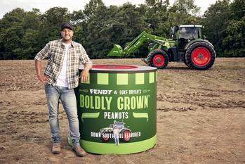 AGCO’s Fendt® and Luke Bryan Collaborate to Harvest Limited-Edition Peanuts and Support the National FFA Organization: https://mms.businesswire.com/media/20230816793430/en/1861261/5/051623_FENDT_LUKEBRYAN_05_0488_rt2_HR%5B2%5D.jpg