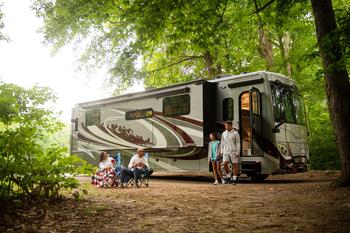 Fleetwood RV® Brand of Motorhomes Debuts Frontier® GTX With The Corner Office™ for Work-From-the-Road Convenience: https://mms.businesswire.com/media/20220818005445/en/1548005/5/Fleetwood_RV_Frontier_GTX_Exterior-%282%29.jpg
