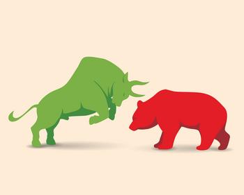 Is a Stock Market Crash Coming in 2024? This Is How Long the Average Bull Market Lasts.: https://g.foolcdn.com/editorial/images/783358/bull-and-bear-facing-each-other.jpg