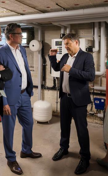 EQS-News: Use it or Lose it: German Economy Minister Robert Habeck visits Berlin pilot for supplementary electric heating to curb wind energy curtailment by Vonovia and decarbon1ze: https://eqs-cockpit.com/cgi-bin/fncls.ssp?fn=download2_file&code_str=fd23430c87423051d5c5191416dea9ce