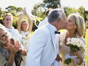 Here's Exactly How to Tell if You Qualify for Spousal Social Security Benefits: https://g.foolcdn.com/editorial/images/783963/mature-couple-getting-married-kiss-with-bouquet-1201x901-1c7b5e7.jpg