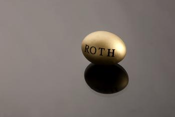How Maxing Out a Roth IRA With Warren Buffett's Favorite ETF Could Make You $1.3 Million: https://g.foolcdn.com/editorial/images/768451/roth-golden-egg.jpg