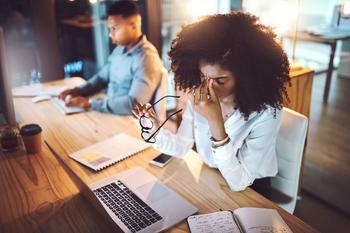 Why Discover Financial Services Stock Got Thrashed on Tuesday: https://g.foolcdn.com/editorial/images/744308/person-at-desk-in-front-of-laptop-with-hands-on-face.jpg