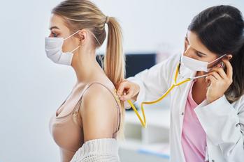 Here's Why Income Investors Should Consider Buying This High-Yield Dividend Stock: https://g.foolcdn.com/editorial/images/692971/a-doctor-examines-a-patient-with-a-stethoscope.jpg