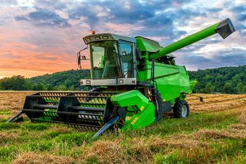 1 Spectacular Cathie Wood Dividend Stock Passive Income Investors Can Buy Hand Over Fist in 2024: https://g.foolcdn.com/editorial/images/760492/tractor-farming-deere-machinery-plow-harvest.jpg