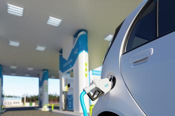 Plug Power Says It Can Grow Sales 1,567% by 2030: Time to Buy?: https://g.foolcdn.com/editorial/images/751895/hydrogen-powered-car-charging.jpg