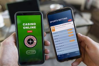 Why DraftKings Stock Popped 12% This Week: https://g.foolcdn.com/editorial/images/761902/smartphone-betting-apps.jpg