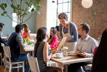 3 Reasons to Buy Toast Stock Like There's No Tomorrow: https://g.foolcdn.com/editorial/images/767806/waitress-taking-order-restaurant.jpg