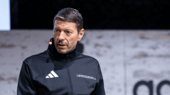 Adidas Investor-Update – 50% Kursverlust als Kaufgelegenheit?: https://aktienfinder.net/blog/wp-content/uploads/2022/08/Der-CEO-Kasper-Rorstedt-wird-bereits-2023-das-Unternehmen-verlassen.png