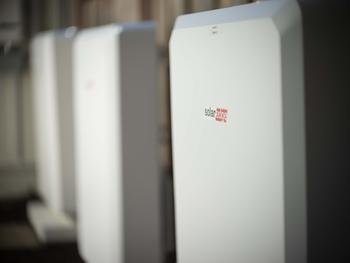 SolarEdge and Freedom Forever Announce Multi-Year Agreement that Includes PV and Battery Storage Systems: https://mms.businesswire.com/media/20230209005471/en/1709956/5/Solaredge_Home_Battery.jpg