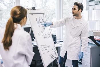 1 Huge Risk That Gene-Editing Stock Investors Desperately Need to Know: https://g.foolcdn.com/editorial/images/747681/scientist-gestures-to-diagram-on-whiteboard.jpg
